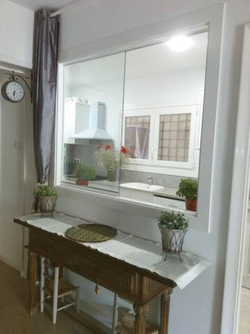 Chambres D'Hotes Chez Catherine A Reus Chambre De Paris Avec Salle De Bains Privee Екстер'єр фото