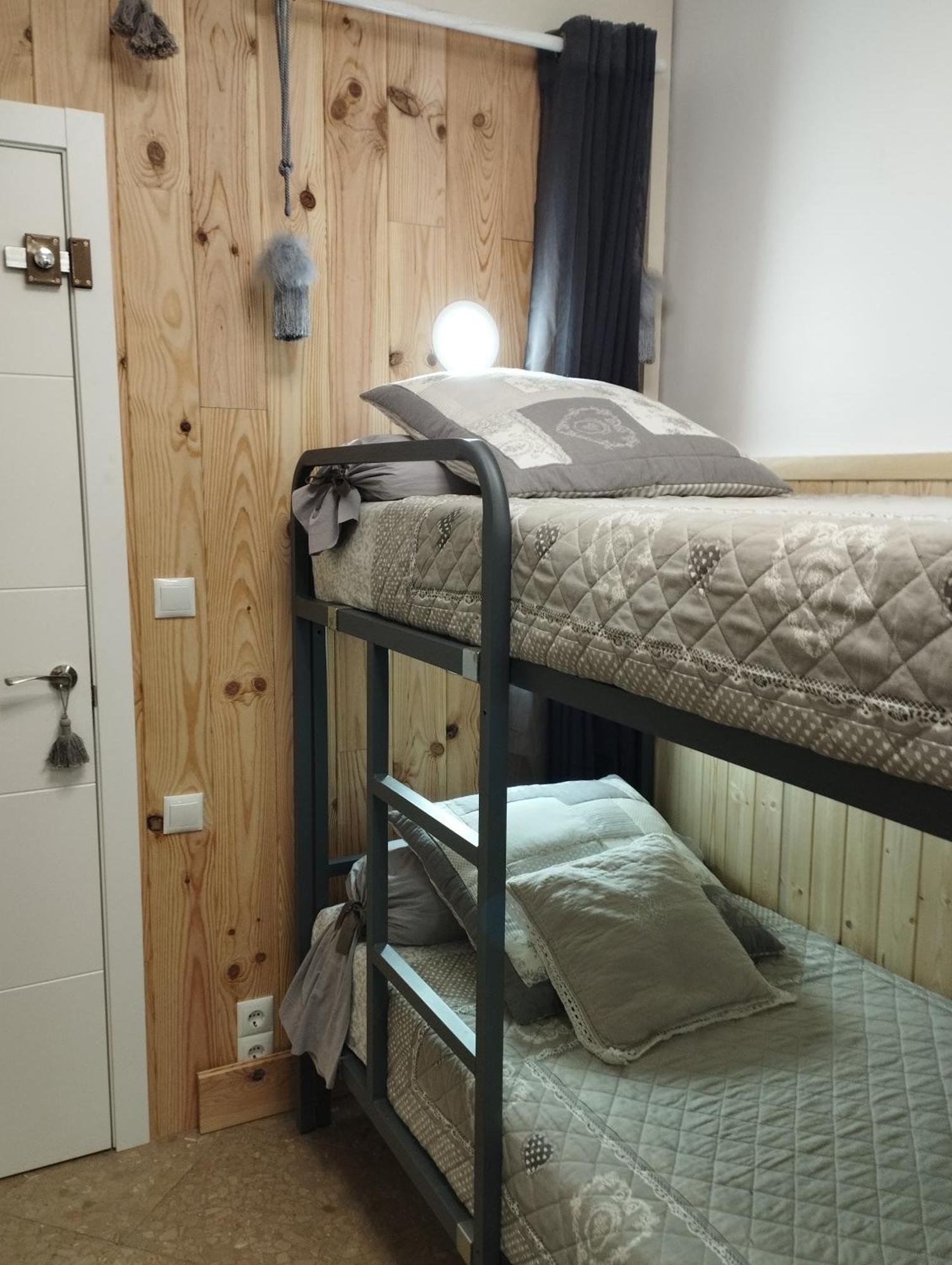 Chambres D'Hotes Chez Catherine A Reus Chambre De Paris Avec Salle De Bains Privee Екстер'єр фото